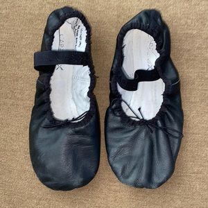 Girl’s Dance Shoes